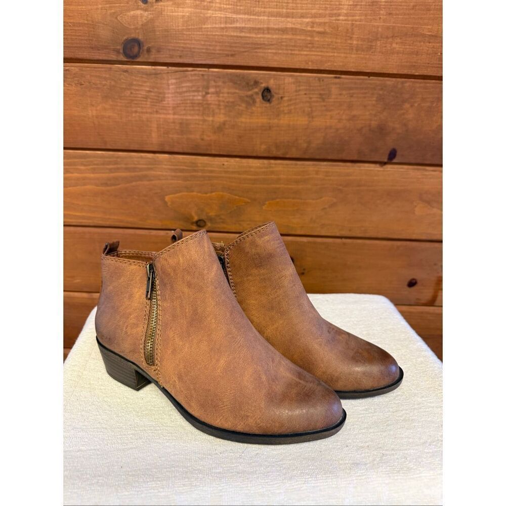 Madden Girl Womens Bolerooo Ankle Booties Boots Sz 6.5 Brown NWOT